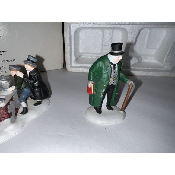 DEPT 56 "OLIVER TWIST CHARACTERS" SET OF 2 - Picture 3 of 4